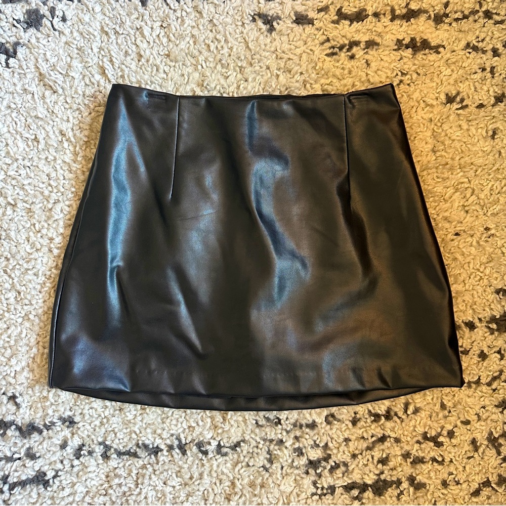 A&F Scarlett Mini Skort in faux leather